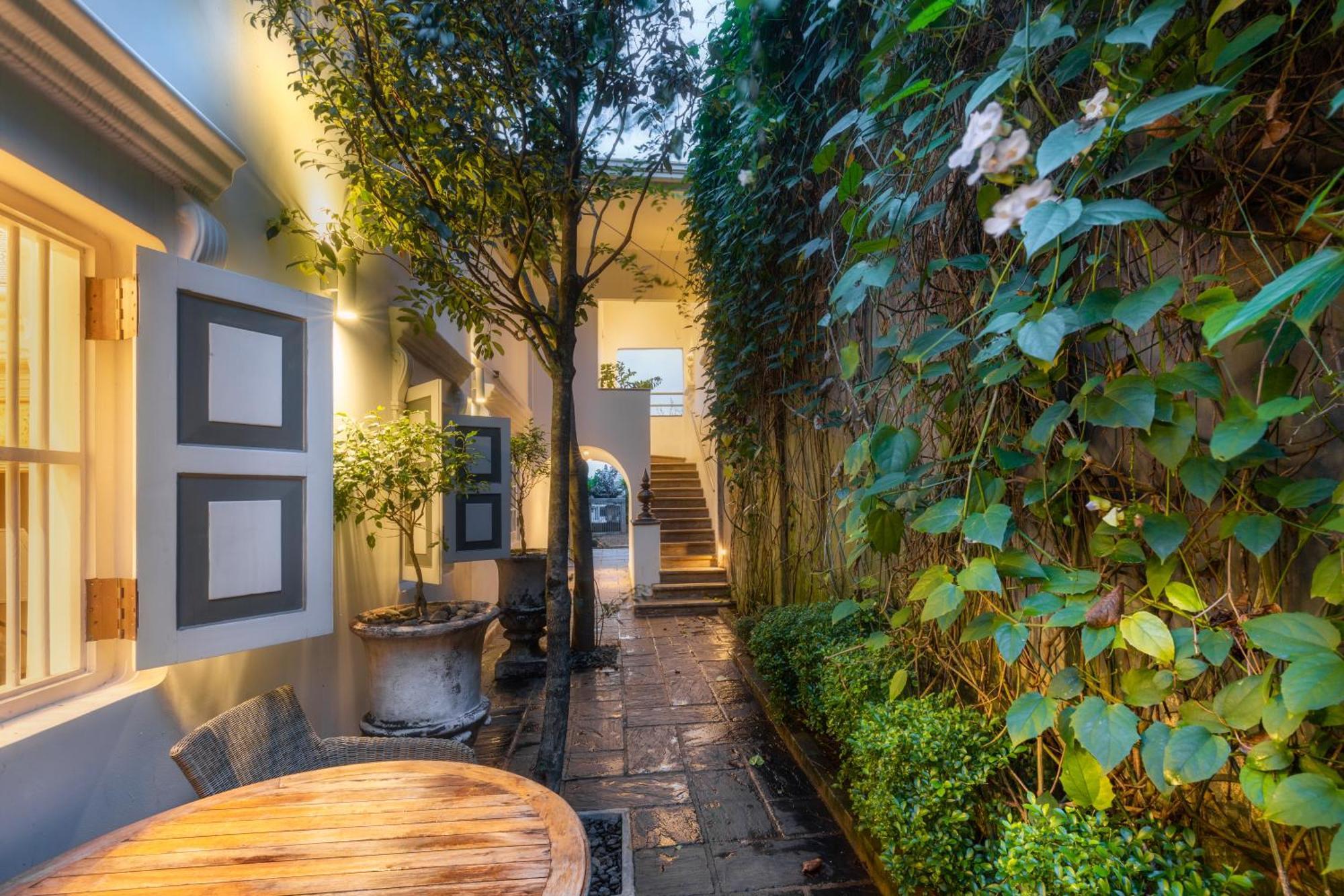 55Tg Boutique Suites Colombo Esterno foto